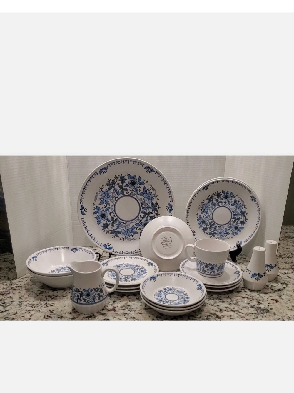 Noritake Progression Blue Moon 17 PC Set